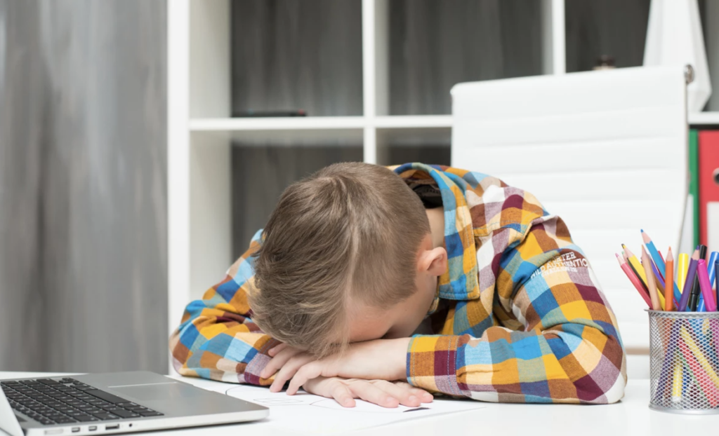 Почему ребенок не хочет учиться и как его мотивировать