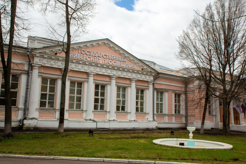 Почему школьникам сегодня нужны репетиторы: 5 причин, которых не было в советской школе